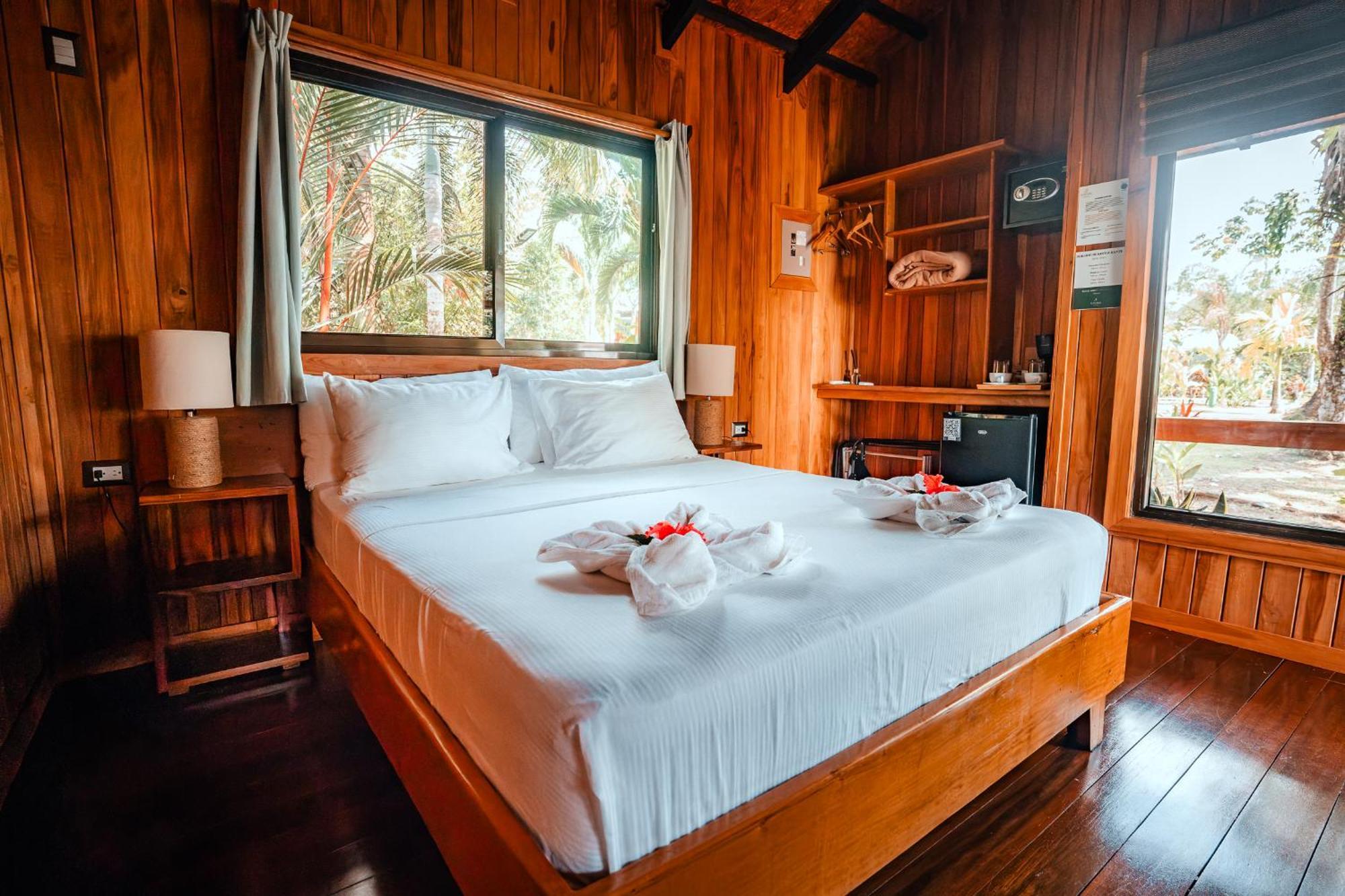 Natural Drake Bay Hotel Boutique חדר תמונה